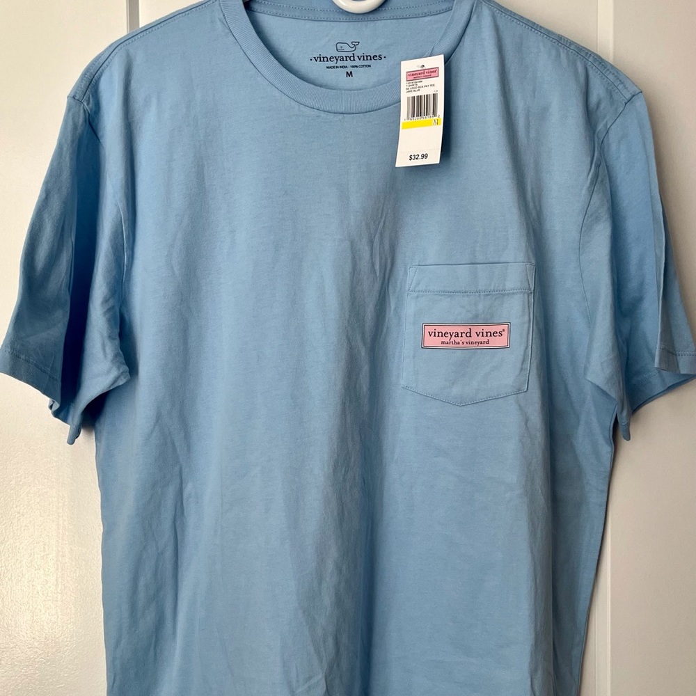 NEW Vineyard Vines Logo Box Tee M